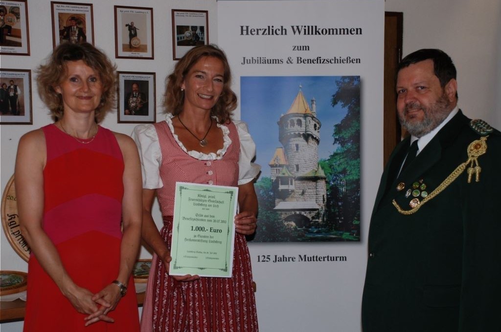 Spendenübergabe durch den Schützenverein